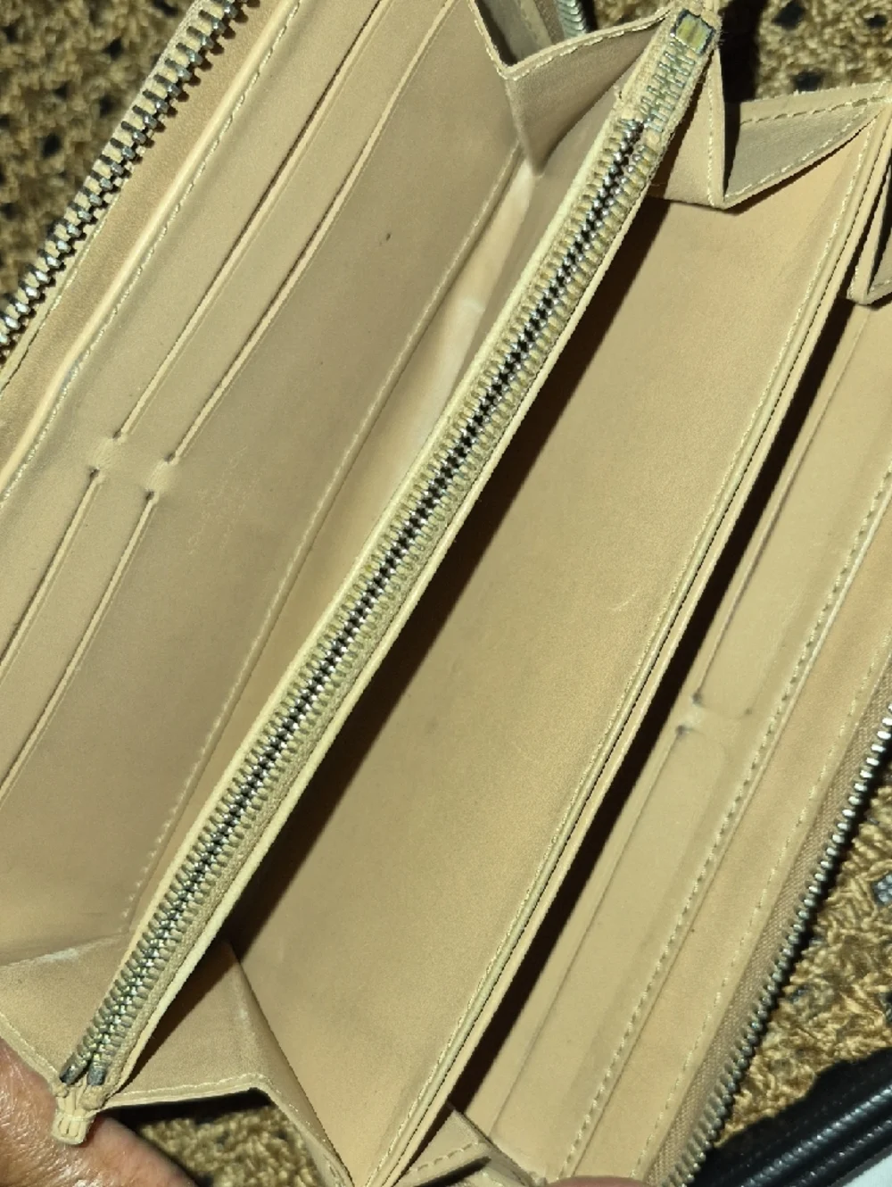 Authentic Vernis Embossed Zip Wallet in Tan - Picture 5 of 10